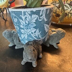 Set of 3 Bunny Greystone Cast Stone Plant Stand Small USA